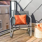 Sersea - Spacious Holiday House In Ostend With Garage